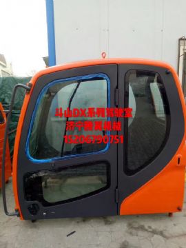 點擊查看詳細信息<br>標題：斗山DX260/DX300/DX系列駕駛室總成 帶內飾  閱讀次數(shù)：2185
